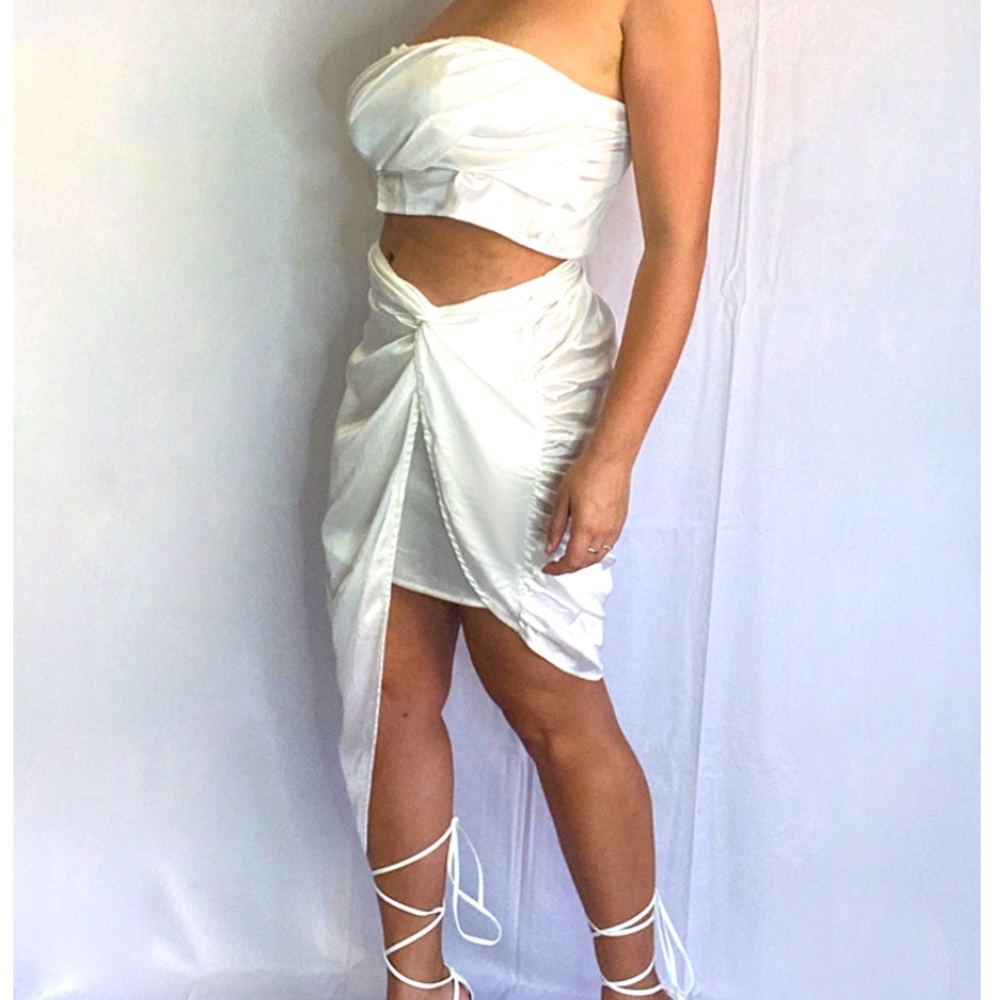 Plus White Satin Ruched Detail Wrap MIDI Skirt